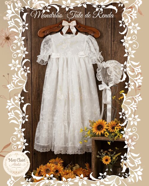 Mandrião de Batismo para Menina em Tule de Renda Rebordado com Touca Tradicional