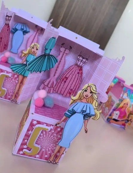 Arquivo Digital Silhouette Festa Barbie Troca de Roupas