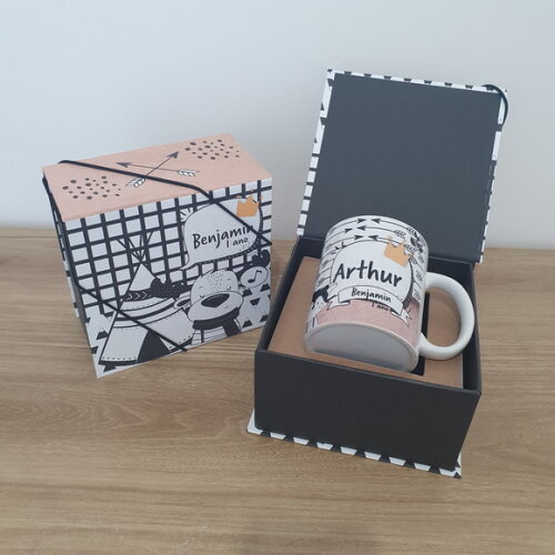 Caixa Cartonada + Caneca Personalizadas Individualmente