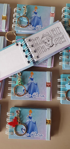 Chaveiro colorir - Lembrancinha Personalizada