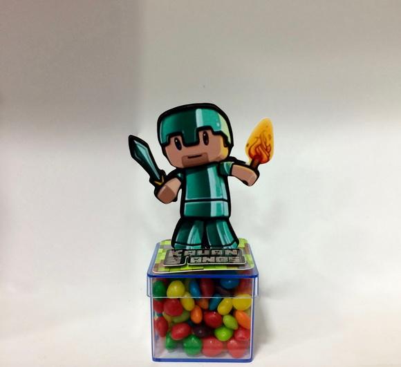 Aplique Minecraft 3D com nome - 9cm