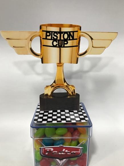 Aplique Troféu Piston Cup Carros 9cm