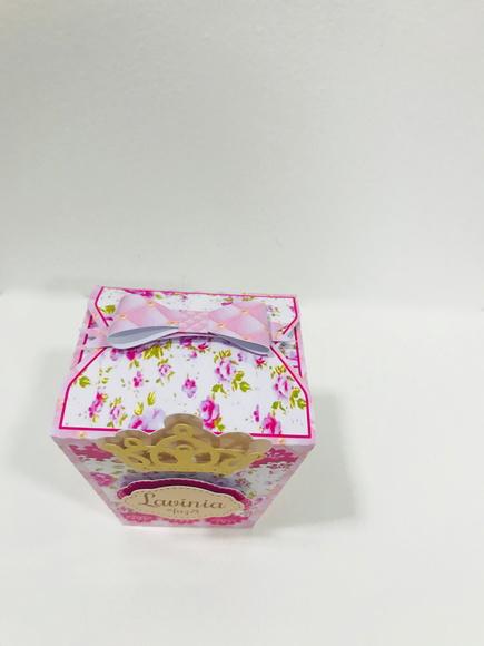 Caixa Sushi Floral com Coroa