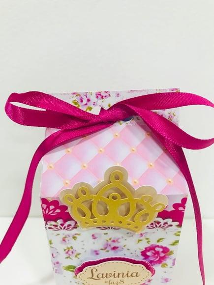Caixa Milk Floral com Coroa
