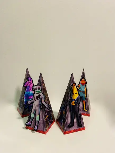 Caixa Triangular Fortnite