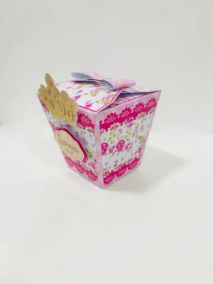 Caixa Sushi Floral com Coroa