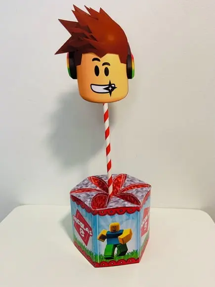 Enfeite de Mesa Roblox