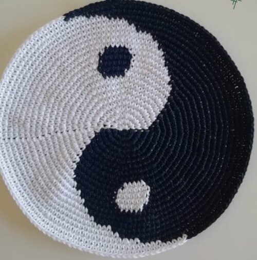 Capa de Almofada Redonda em Crochê Yin Yang