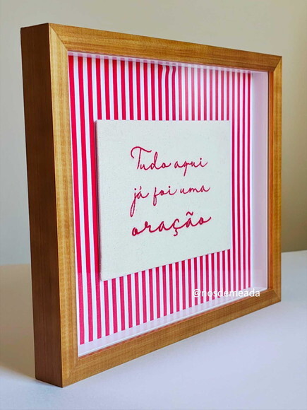 Quadro Decorativo Bordado a Mão 30cm X20cm