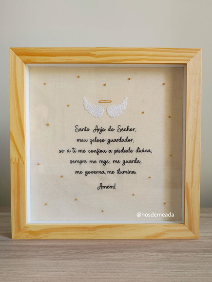 Quadro Enfeite Santo Anjo Bordado a Mão