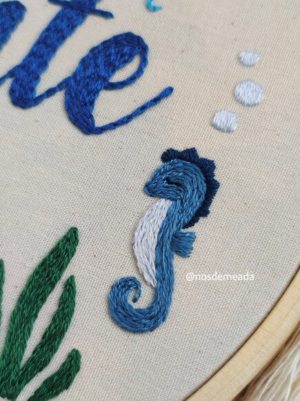 Porta Maternidade Fundo do Mar Personalizado Bordado a Mão