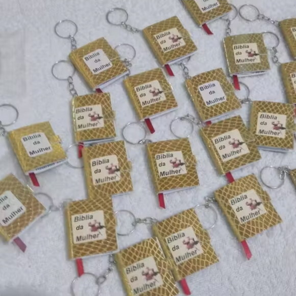 10 Chaveiro Mini Bíblia em Eva