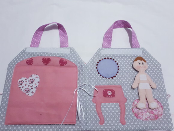 Boneca Troca Roupa