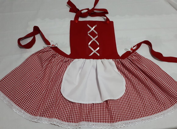 Capa e Avental Chapeuzinho Vermelho