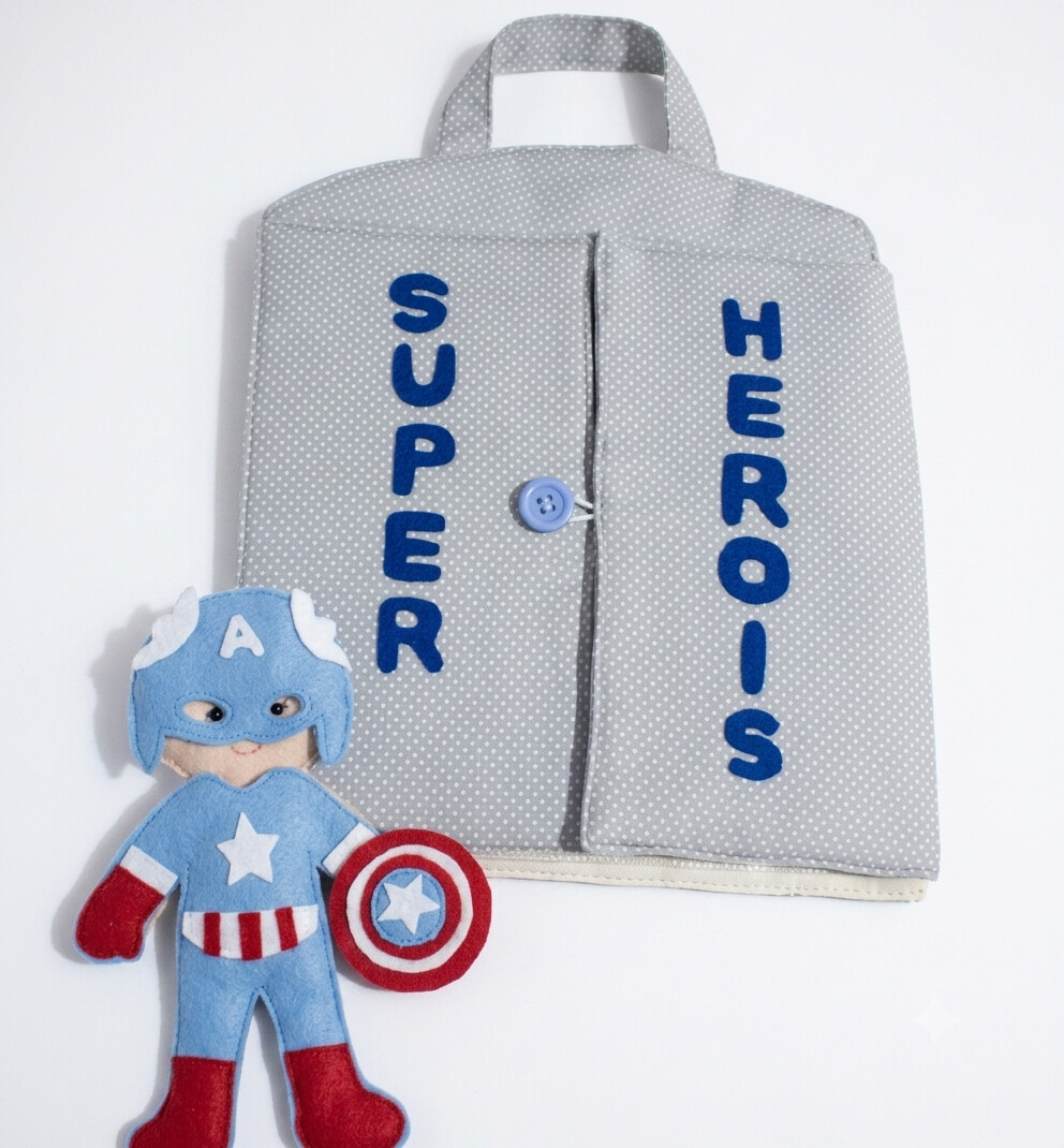 Boneco Troca Roupa Super Heróis
