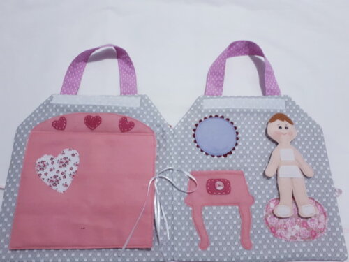 Boneca Troca Roupa