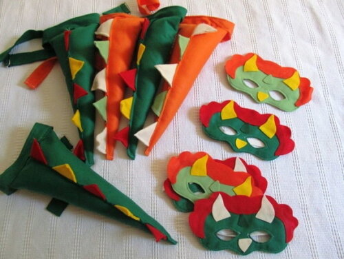 Kit Rabo e Máscara de Dinossauros
