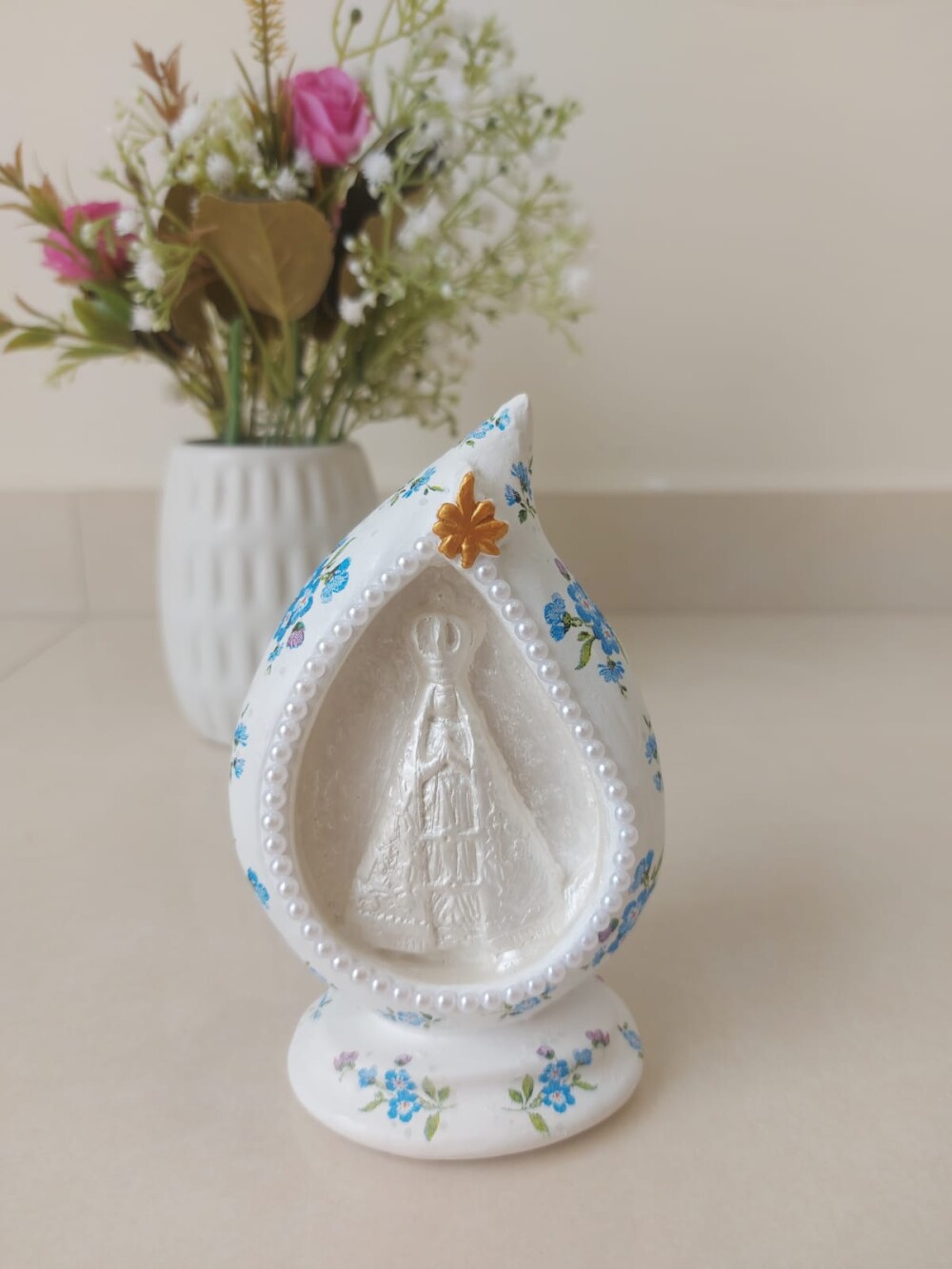 Nossa Senhora Aparecida na gota 14cm flor azul decoupage