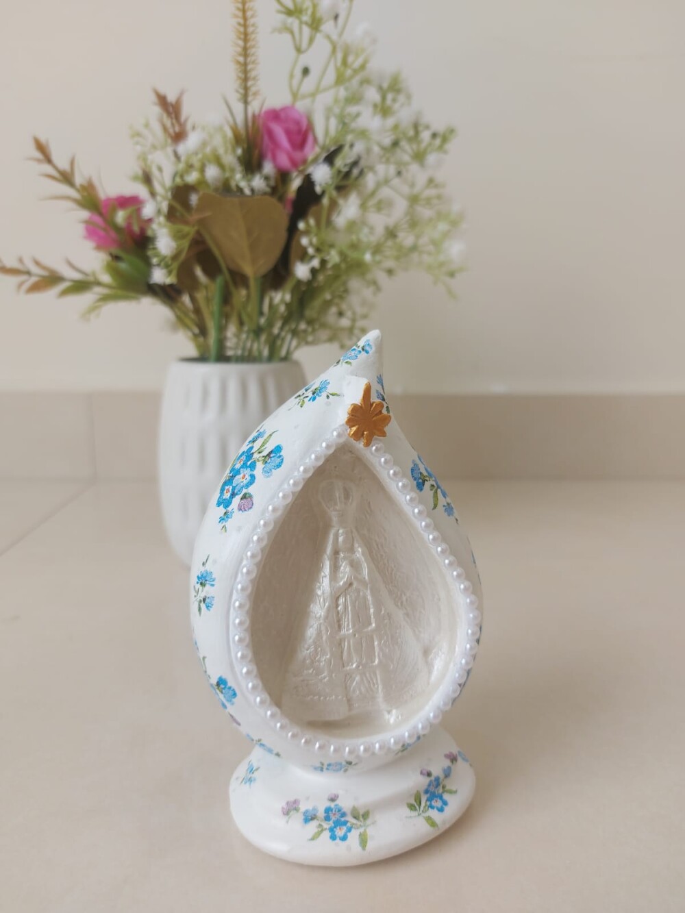 Nossa Senhora Aparecida na gota 14cm flor azul decoupage
