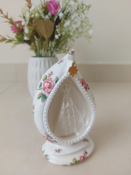Nossa Senhora Aparecida na gota 14cm flor rosa decoupage