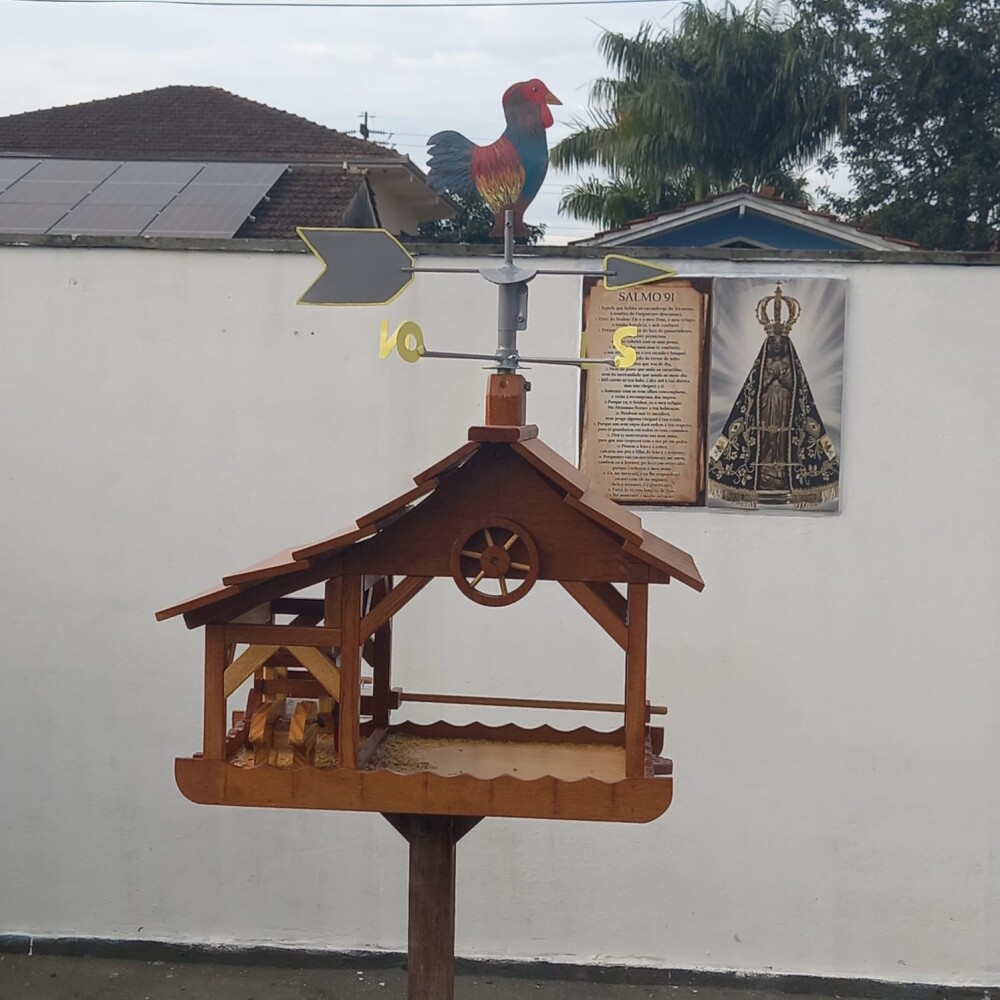 COMEDOURO TRATADOR PÁSSAROS RANCHO DE SÍTIO COM GALO DOS VENTOS