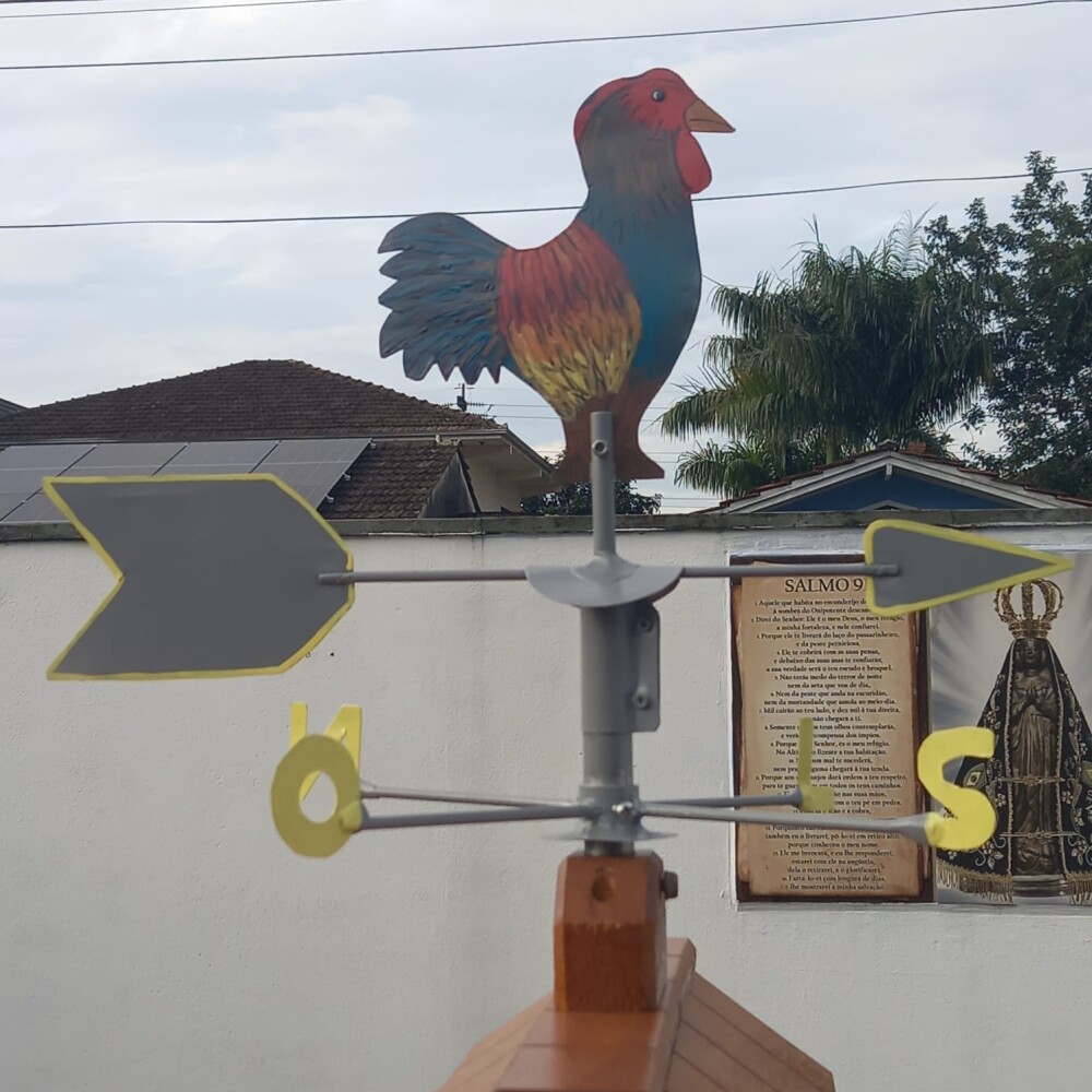 COMEDOURO TRATADOR PÁSSAROS RANCHO DE SÍTIO COM GALO DOS VENTOS