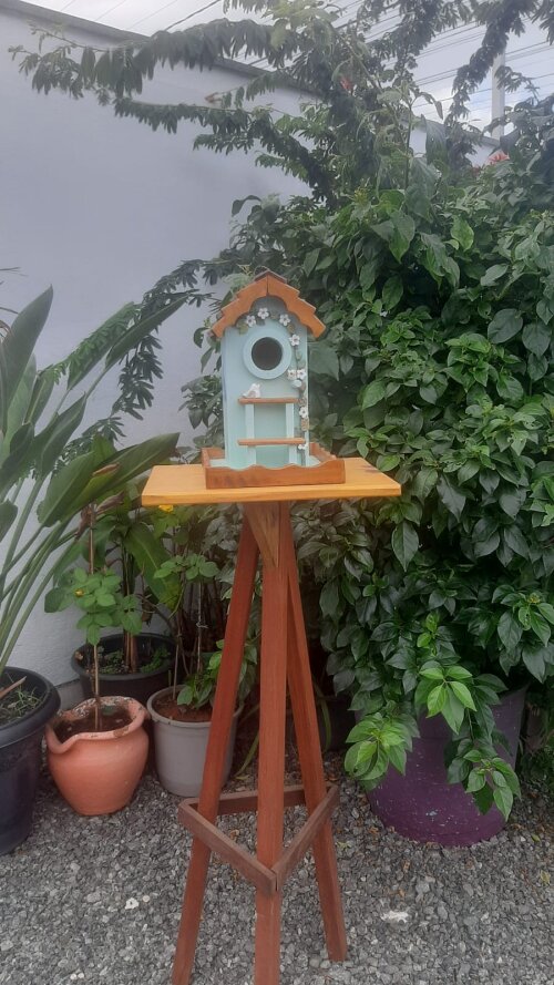Casinha Comedouro para Pássaros Verde em Madeira Pintada à Mão
