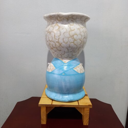 Cachepot de Ovelha com Pintura e Relevos Artesanal