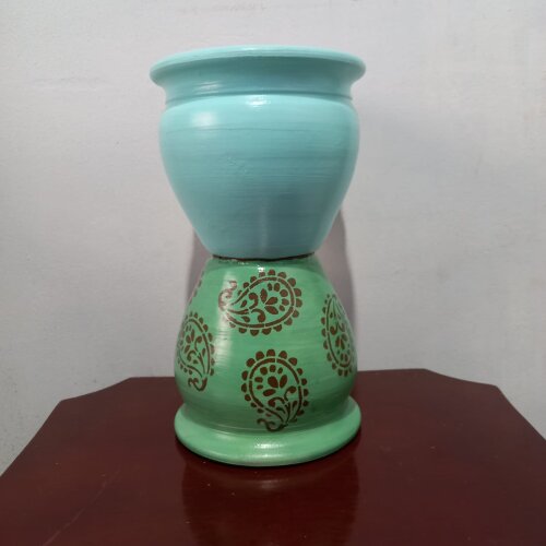 Cachepot Dona Pata com Pintura e Relevos Artesanal