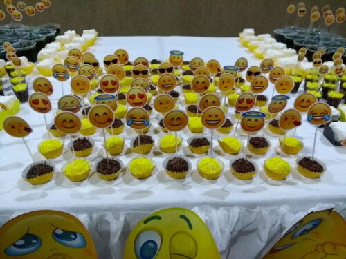 50 Toppers - Emojis