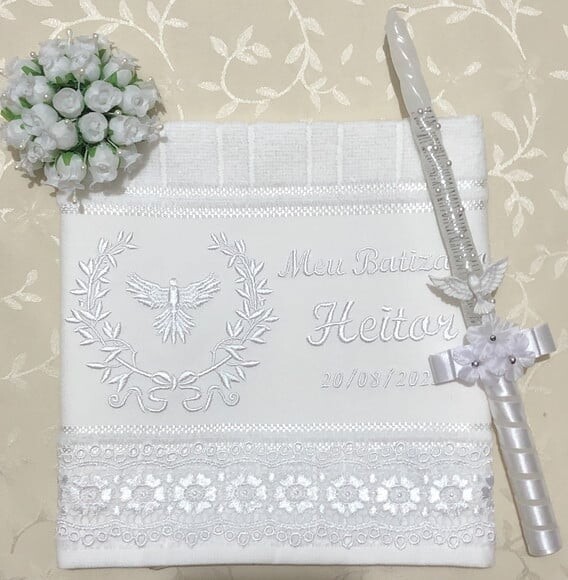 Lembrancinha de Batizado Vela e Toalha