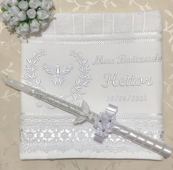 Lembrancinha de Batizado Vela e Toalha