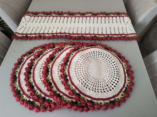 Sousplat + trilho de mesa Tulipas Vermelhas