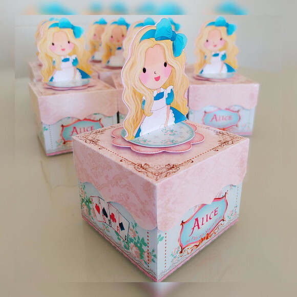 Caixa Festa Alice no País das Maravilhas