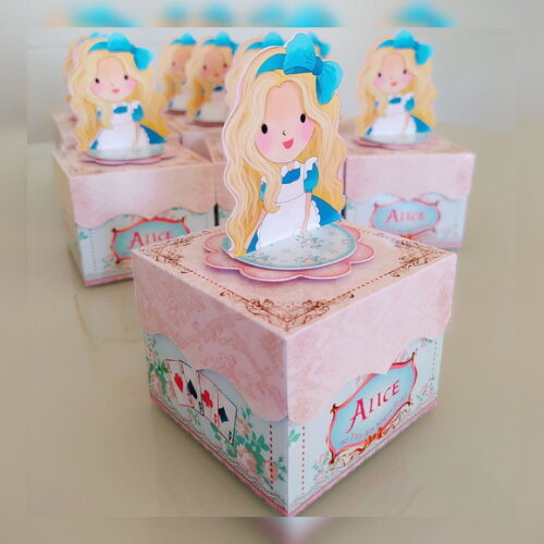 Caixa Festa Alice no País das Maravilhas
