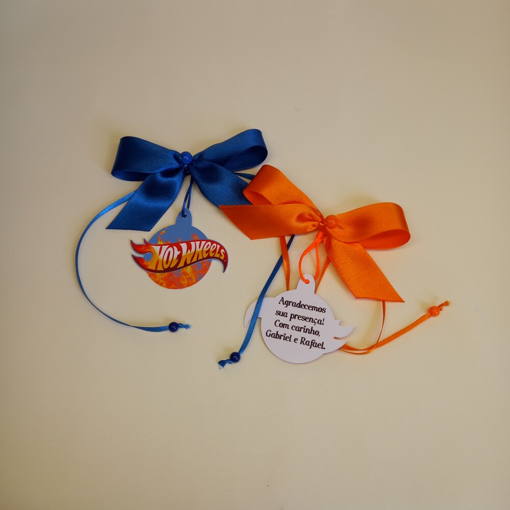 Laço cetim tag personalizada lembrança de aniversário menino