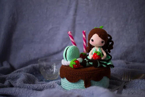 Receita Boneca Aniversario Amigurumi
