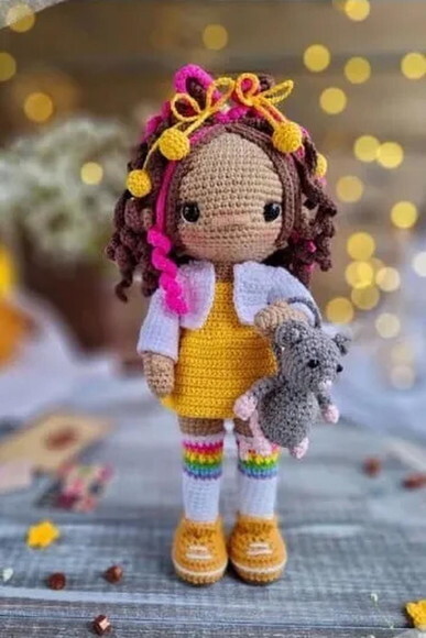 Receita Boneca Colorida Amigurumi