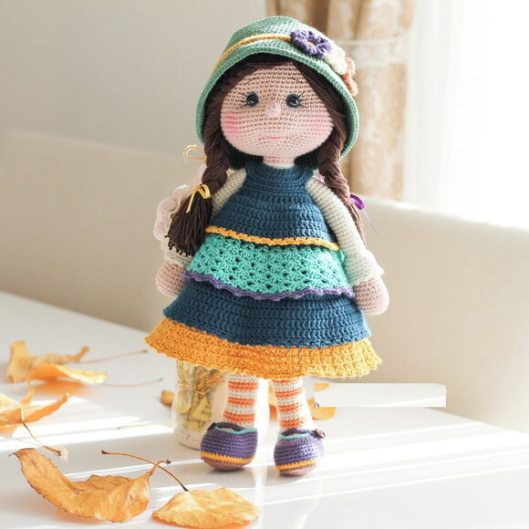 Receita Boneca Colorida Amigurumi
