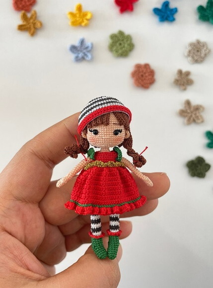 Receita Boneca Mini Amigurumi