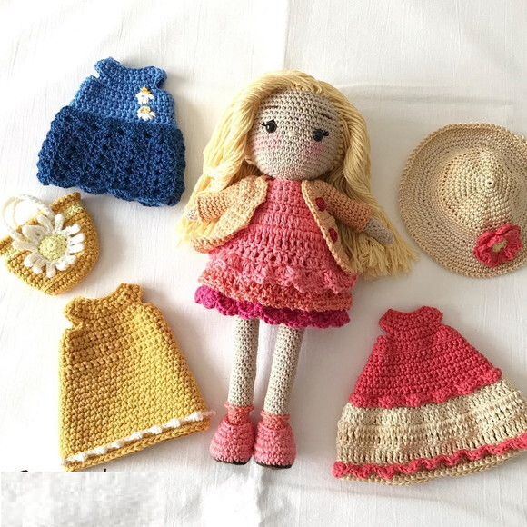 Receita Boneca Troca de Roupa Amigurumi