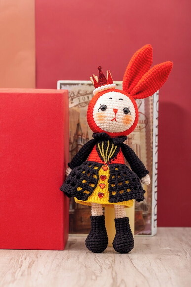 Receita Coelha Rainha vermelha Amigurumi