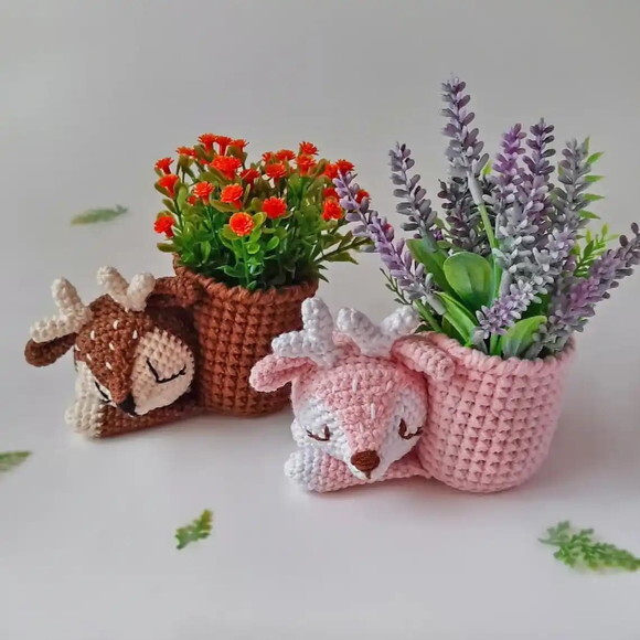Receita Rena Vaso de Flor Amigurumi