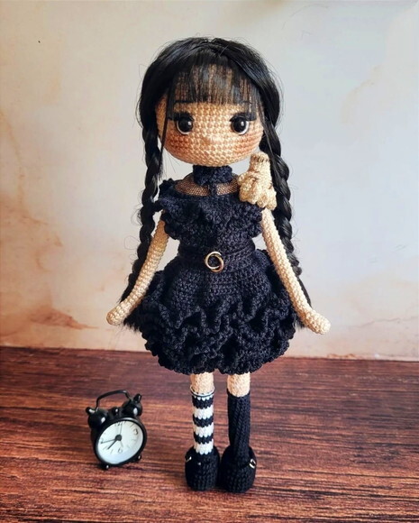 Receita Wandinha Amigurumi