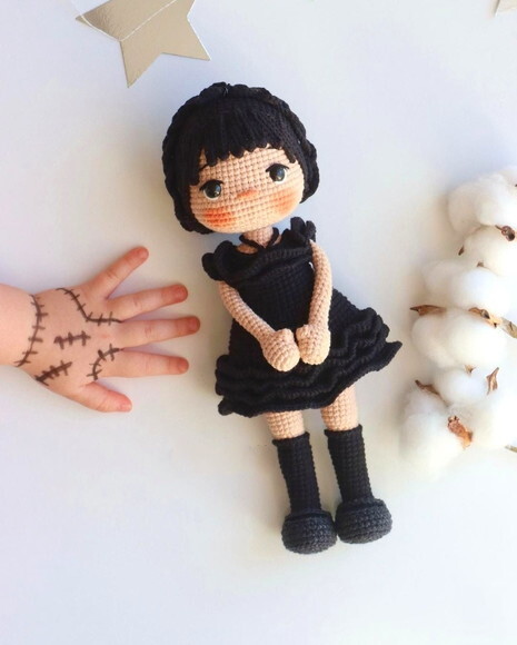 Receita Wandinha Amigurumi