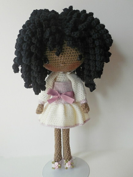 Receitas em PDF- Boneca negra Amigurumi