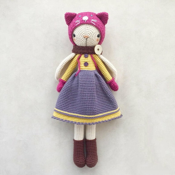 Receitas em PDF- Boneca gata Amigurumi