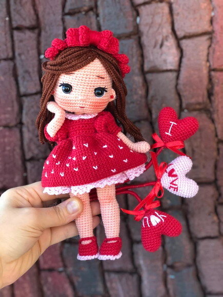 Receita Boneca Apaixonada Amigurumi