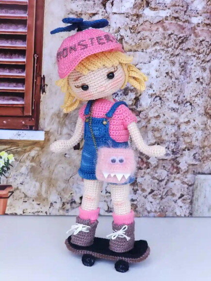 Receita Boneca Skatista Amigurumi