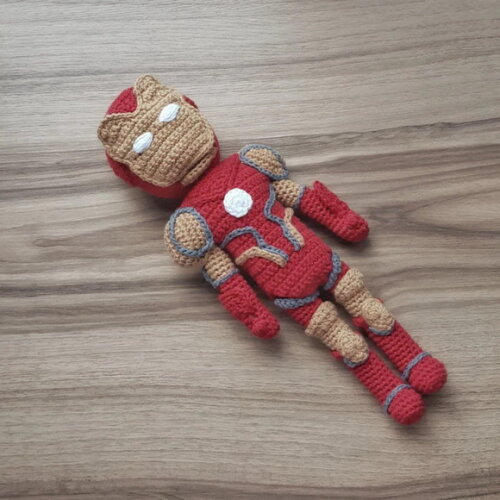 Receita em PDF - Homem de ferro Amigurumi